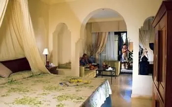 Palace 4*